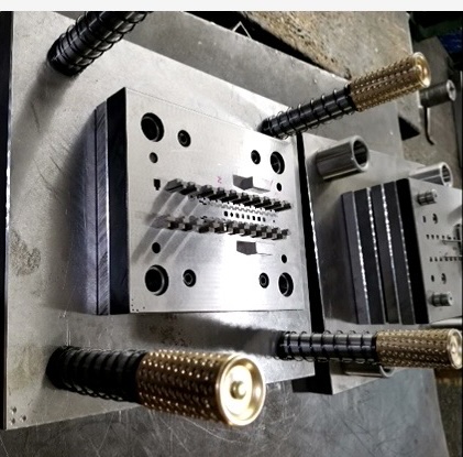 五金冲压模具选择冲压零件的材质的必备要求